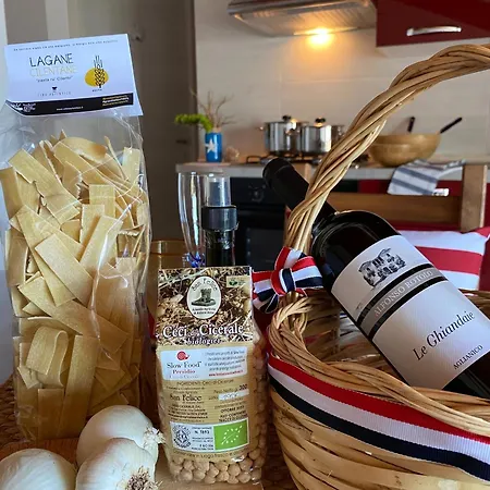 Il Mare In Mansarda Couette-café 4*