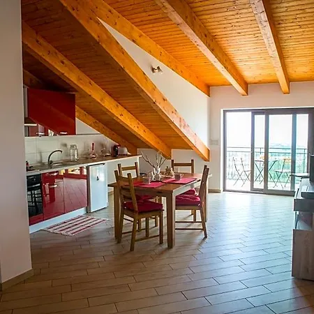 Il Mare In Mansarda 4*